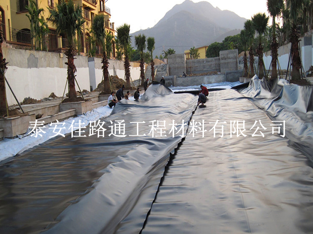 污水處理防滲膜施工過(guò)程邊界處理值得關(guān)注 污水處理防滲膜施工過(guò)程邊界處理值得關(guān)注