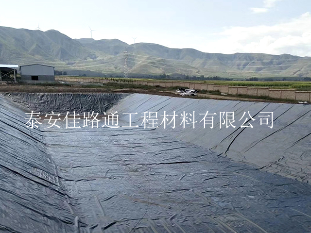 污水處理防滲膜也是需要進(jìn)行保護(hù)的 污水處理防滲膜也是需要進(jìn)行保護(hù)的