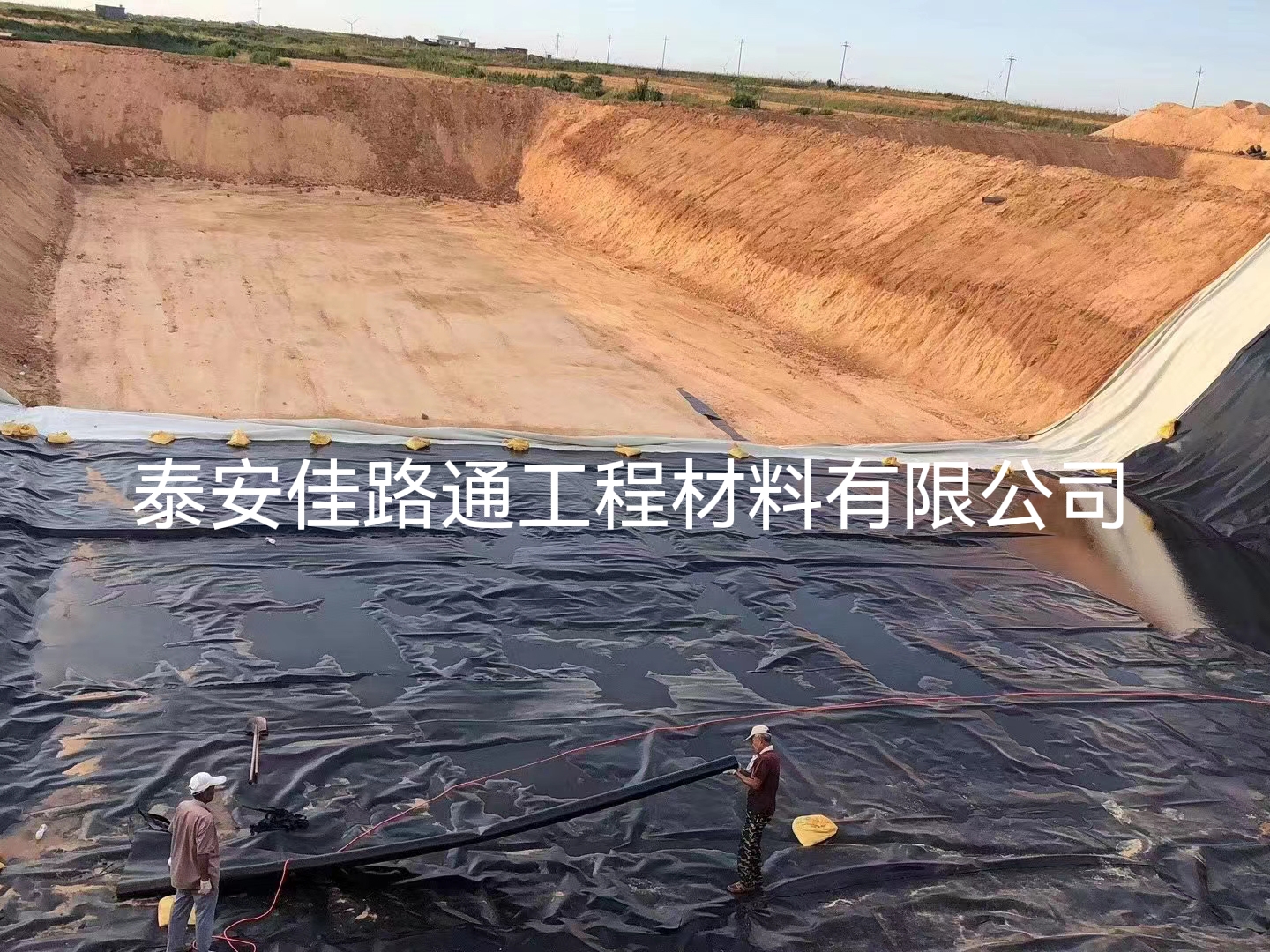 環(huán)保防滲工程可根據(jù)土壤類型選擇防滲土工膜 環(huán)保防滲工程可根據(jù)土壤類型選擇防滲土工膜