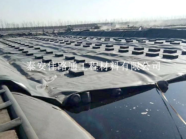 防滲土工膜熱熔焊接技術：原理、應用與未來展望