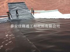 污水處理防滲膜損壞，這 5 大自然因素是主要原