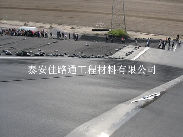 污水處理防滲膜裁剪不浪費還防漏？5 個關(guān)鍵技巧