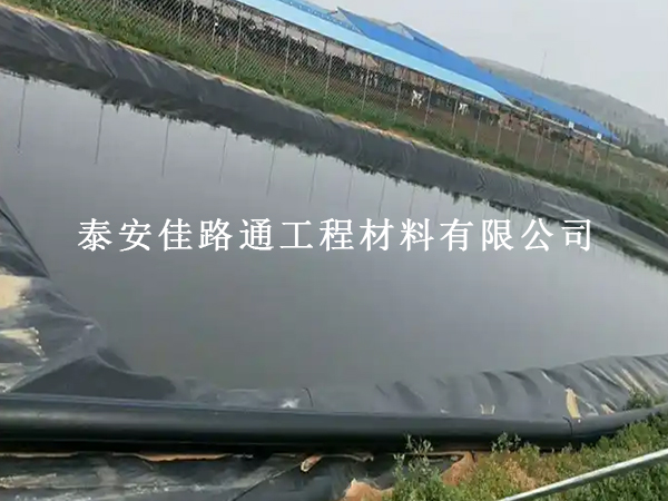 藕池養(yǎng)殖防滲膜高質(zhì)量焊接:規(guī)范操作筑牢防滲核心防線 藕池養(yǎng)殖防滲膜高質(zhì)量焊接:規(guī)范操作筑牢防滲核心防線